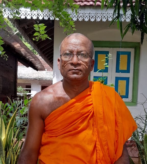 Venerable Saputhanthrikande Santhasiri Thero
